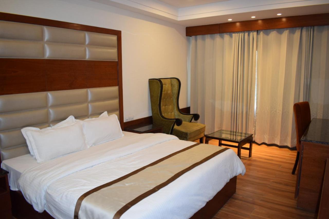 Hotel Ambica Katra Katra  Eksteriør billede