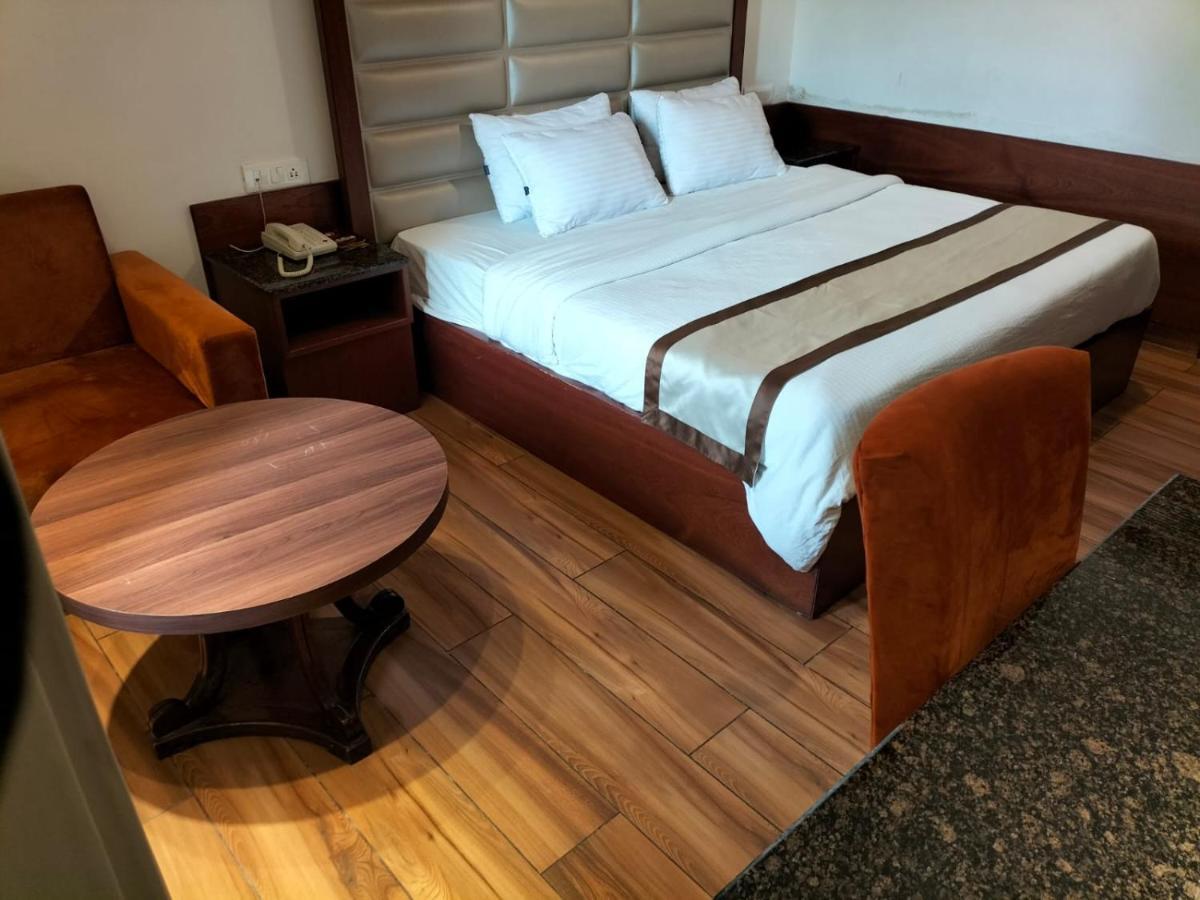 Hotel Ambica Katra Katra  Eksteriør billede