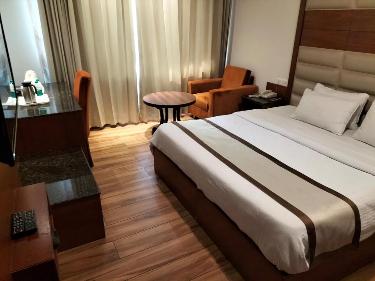 Hotel Ambica Katra Katra  Eksteriør billede