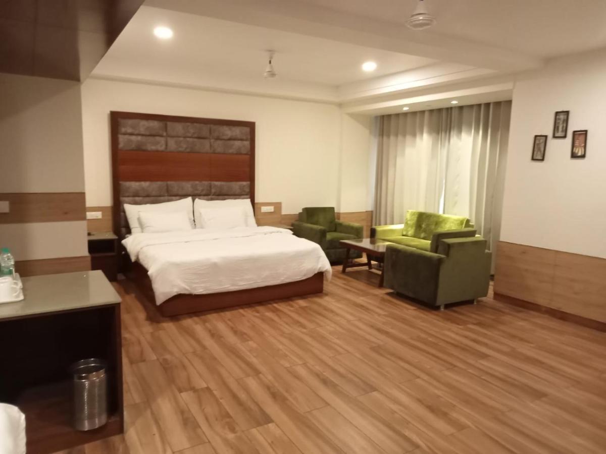 Hotel Ambica Katra Katra  Eksteriør billede
