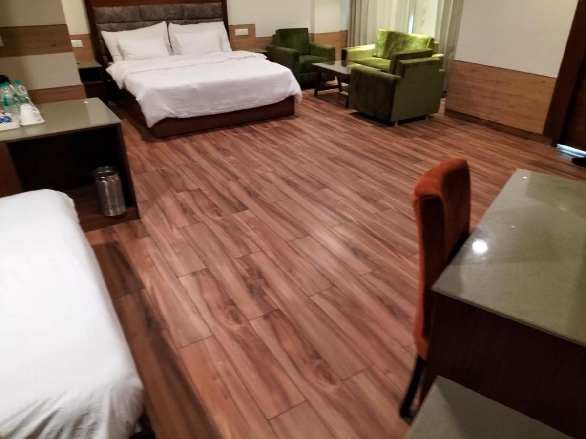 Hotel Ambica Katra Katra  Eksteriør billede