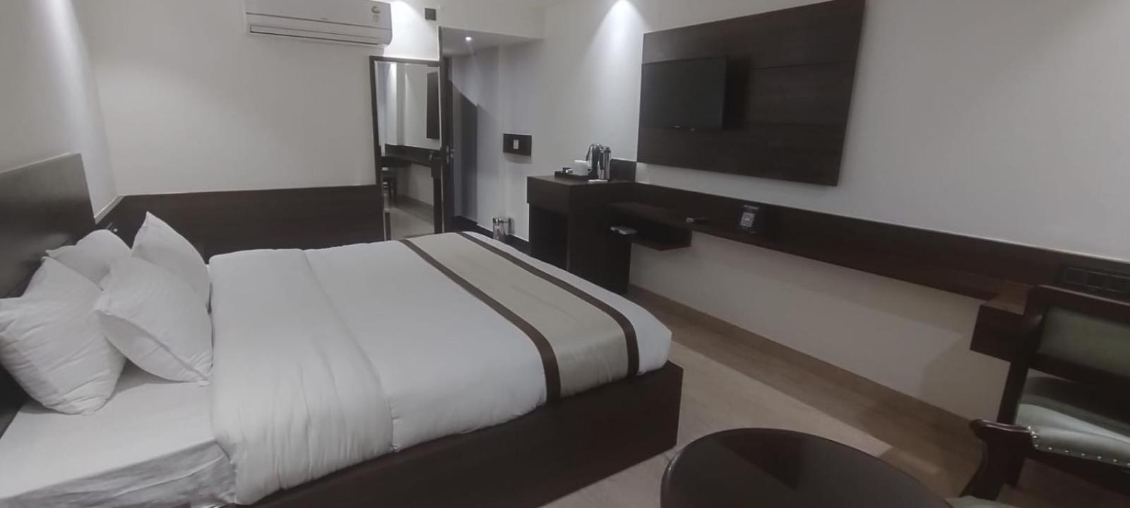 Hotel Ambica Katra Katra  Eksteriør billede
